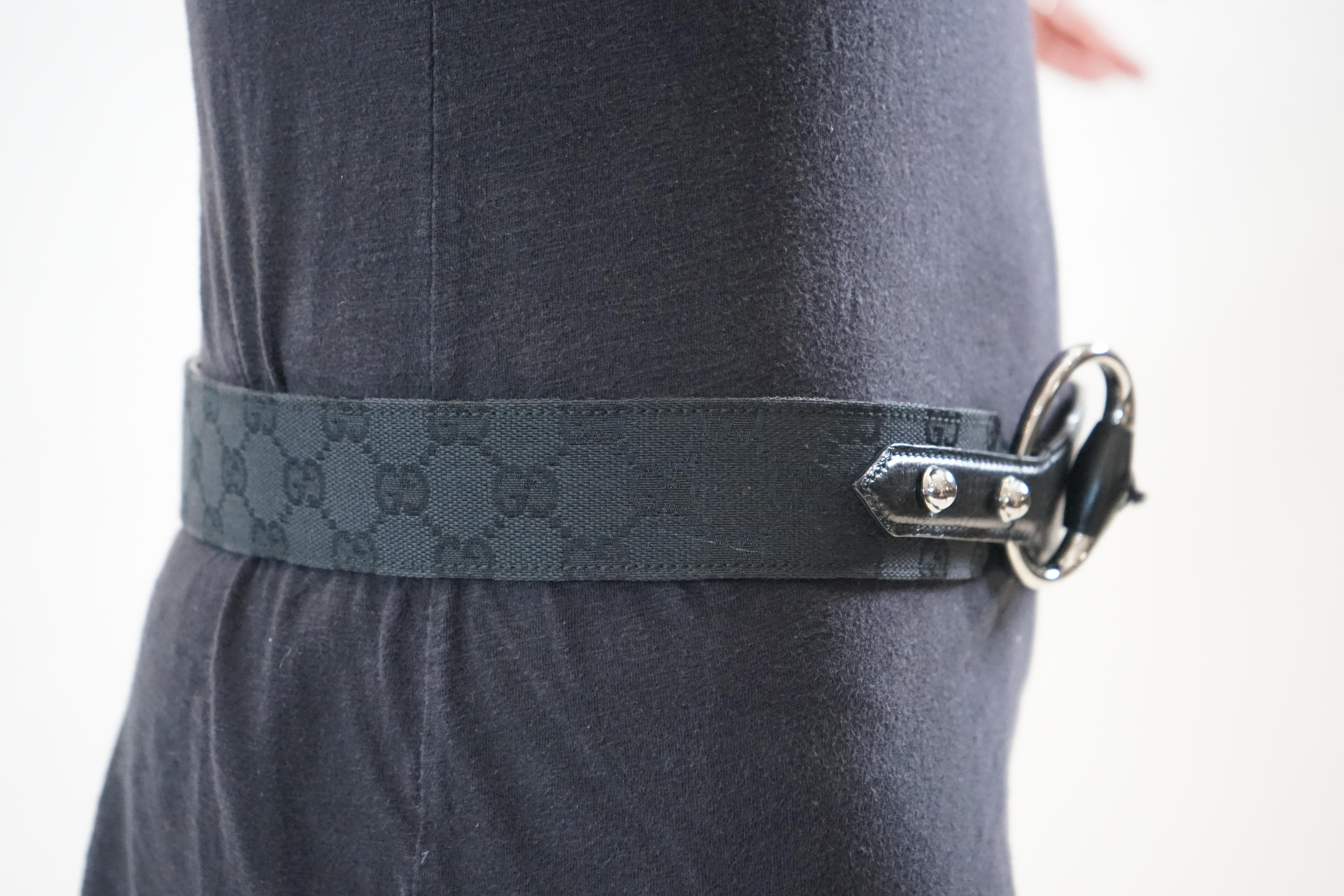 A Gucci horse bit belt in black leather and silver Size 90/36